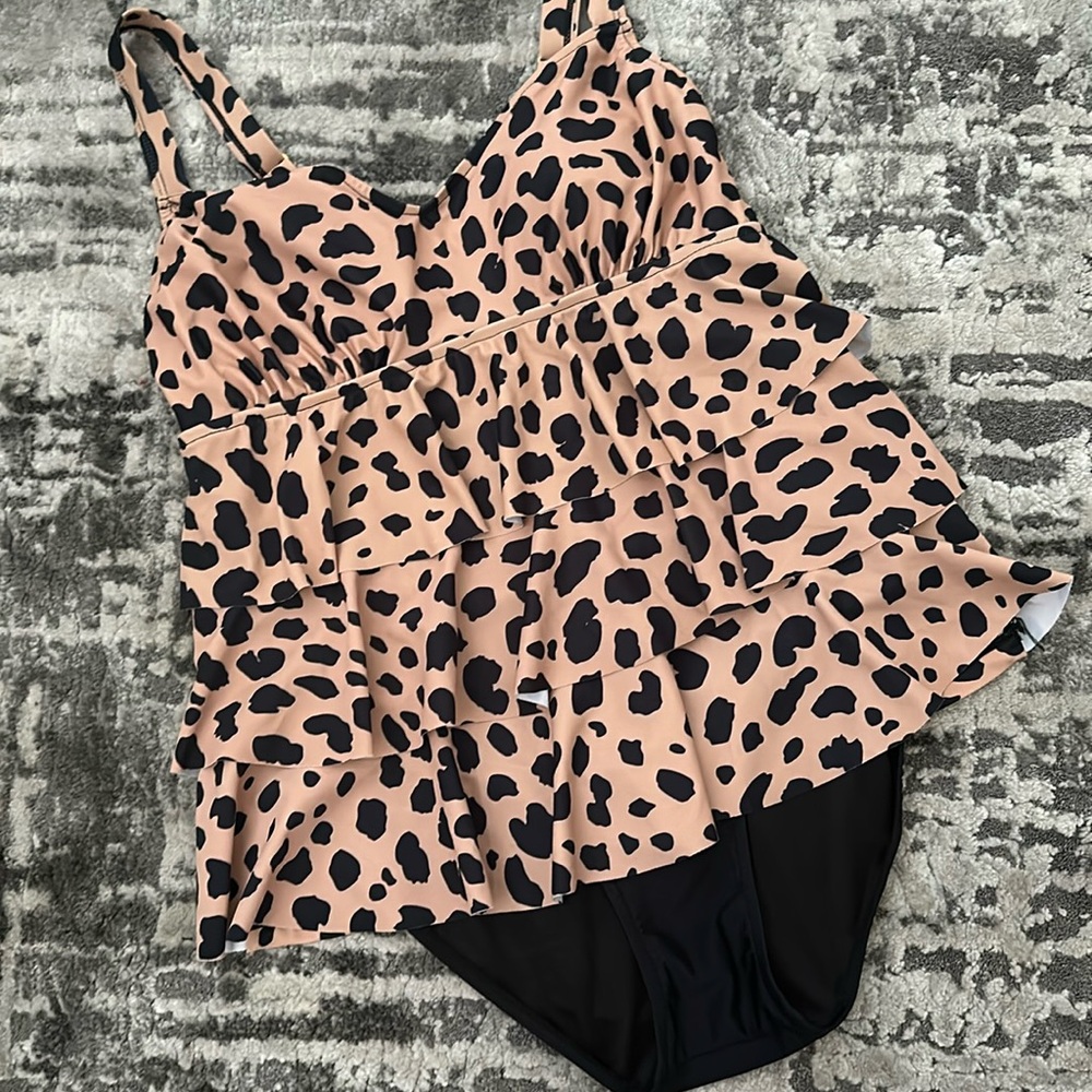 One Piece Ruffle Swimsuit Small